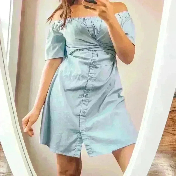 Dresses & Skirts - Francesca’s blue sky 